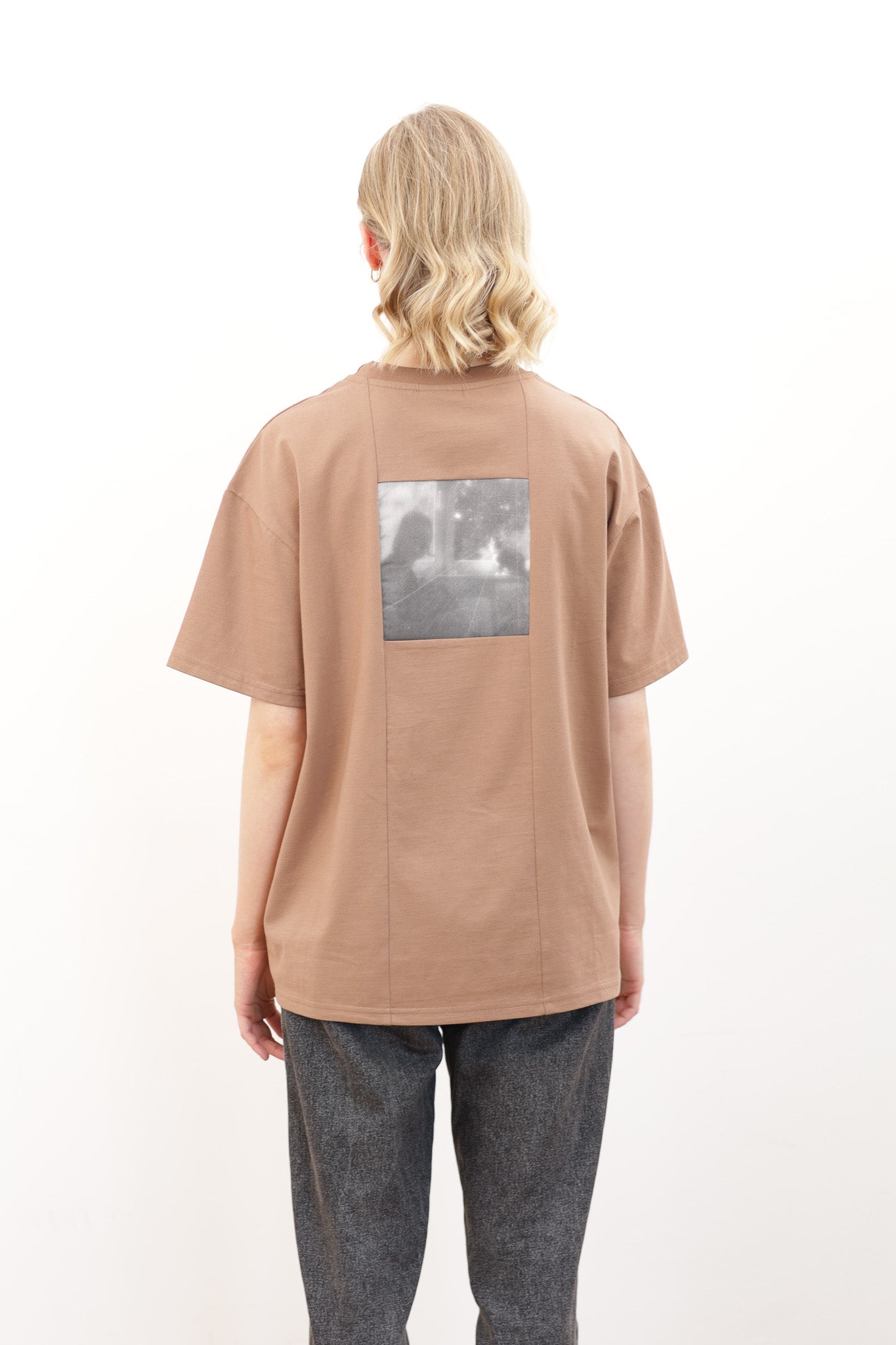 T-shirt john_caramel_05