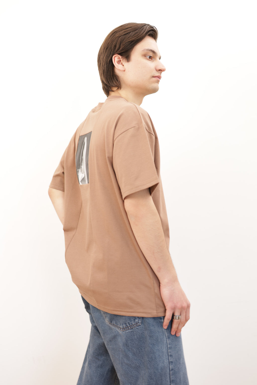 T-shirt john_caramel_04
